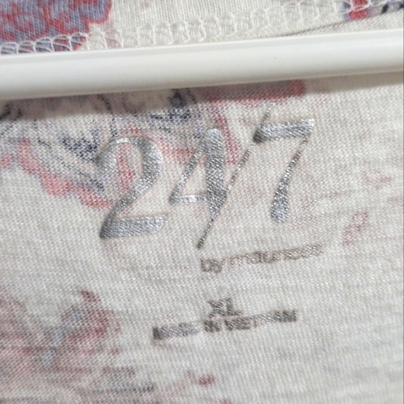 Chic Floral Women's Tank Top in Purple, Pink, and White - Picture 2 of 3